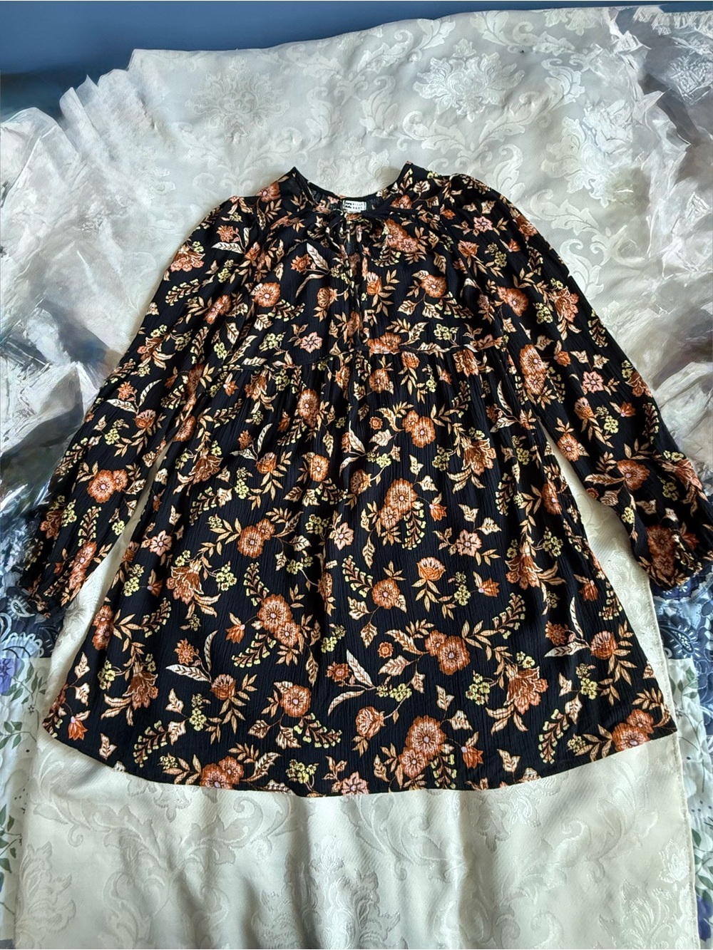 Billabong Floral Boho Mini Dress L Long Sleeve Tie Neck w/ keyhole Empire Waist - Picture 7 of 13